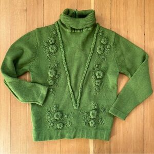 Vintage 1960s hand knit green wool sweater S